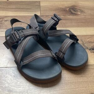 Chaco Lowdown Gray Sandals